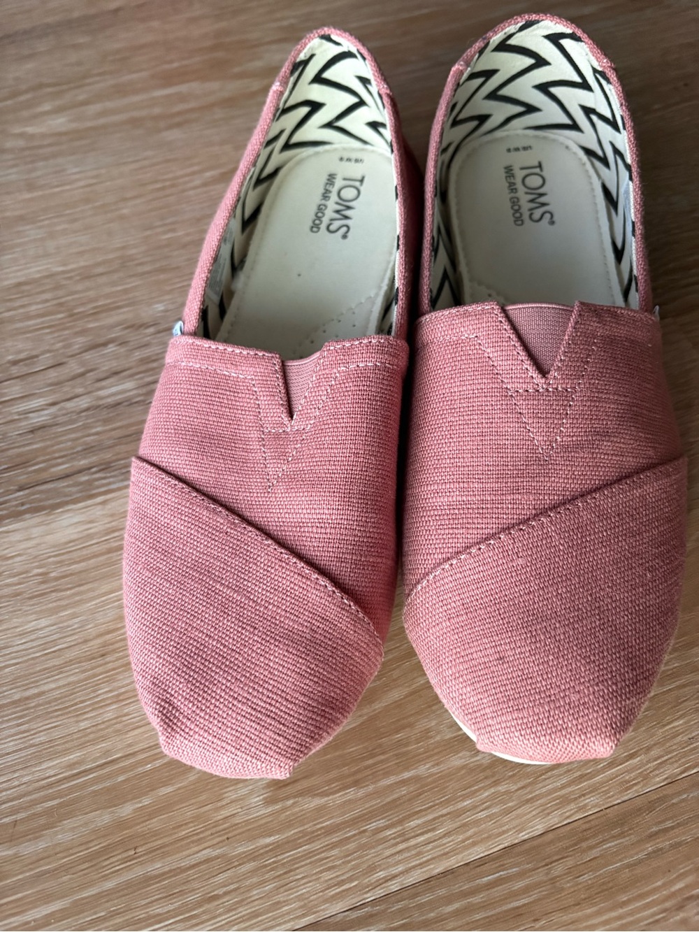 Toms Women’s Slip-On Canvas Shoes in Dusty Pink